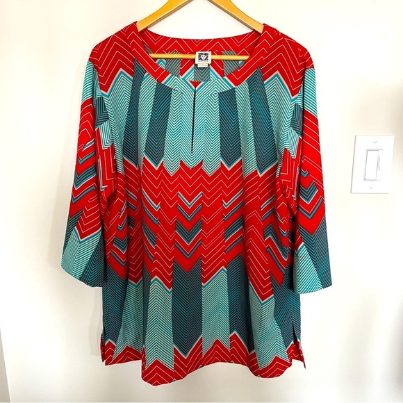 Anne Klein Tops - Anne Klein Geometric Pattern Long Sleeve Top